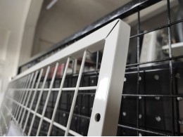 Сітка в рамці 2х1м. проф.17мм.(біла) без ніг Сітка в рамці 2х1м. проф.17мм.(біла) без ніг